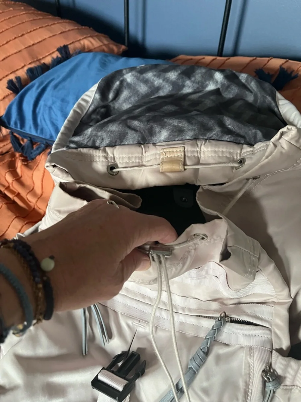 Light Grey Backpack - Modern Everyday Rucksack - Picture 4 of 4